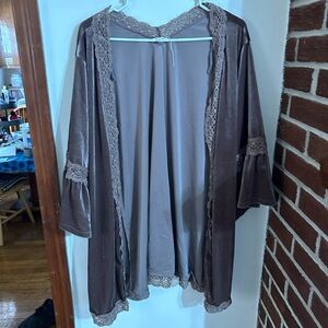 Easel size small brown velvet kimono bell sleeves
